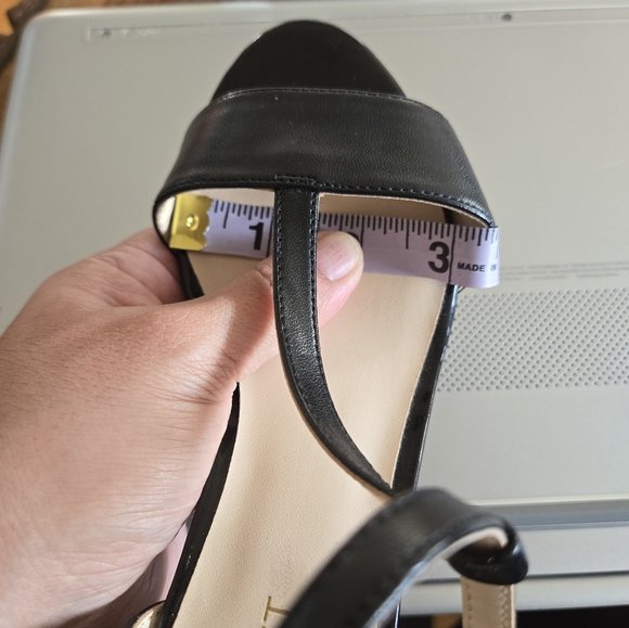 *Gently Used* Nine West 1 inch Sandal 6M - Picture 6 of 7